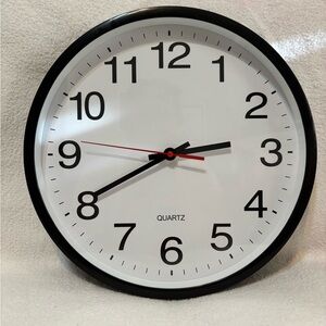 Modern Black and White Quartz Wall Clock